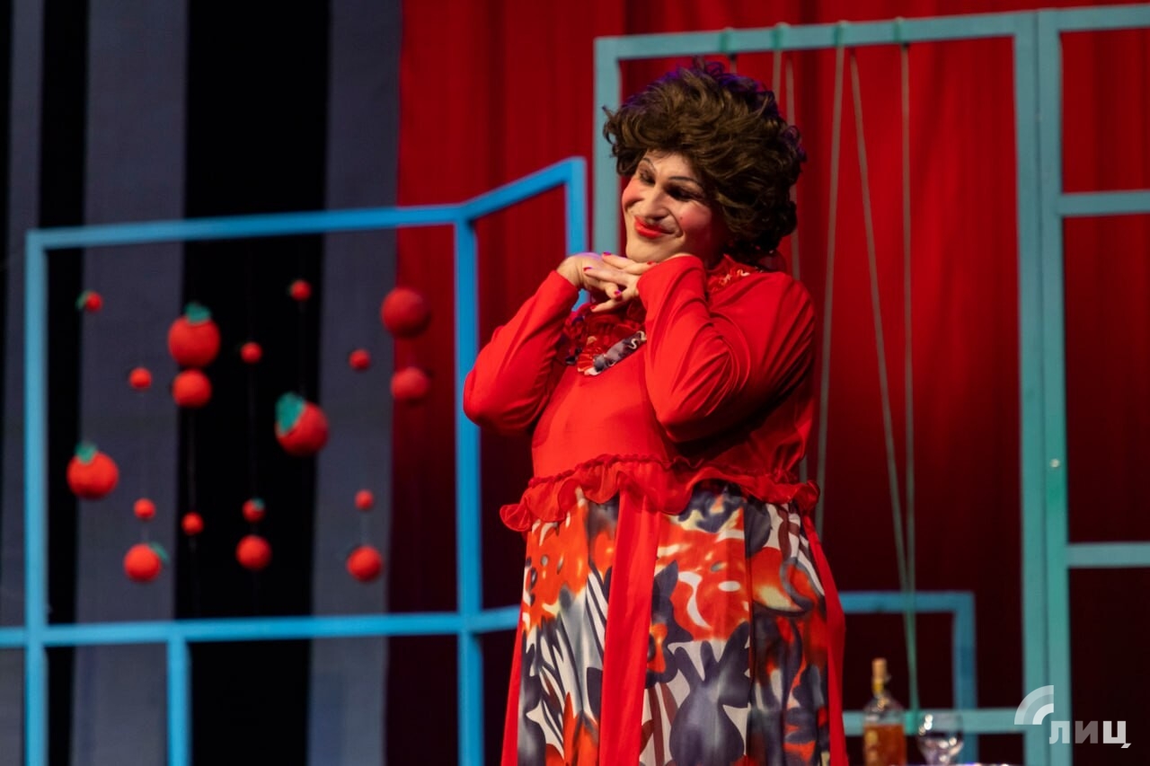 Премьера спектакля «Мамуля» прошла в театре имени Луспекаева в Луганске (ЛИЦ)